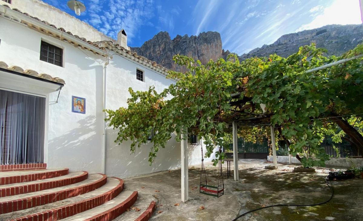 Cortijo El Chorreadero En Parque Natural Sierra De Cazorla Los Rosales  Екстер'єр фото